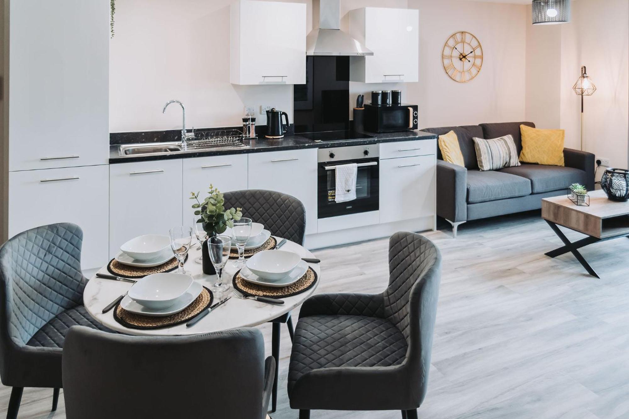 Ideal Near Old Trafford Apartment *
